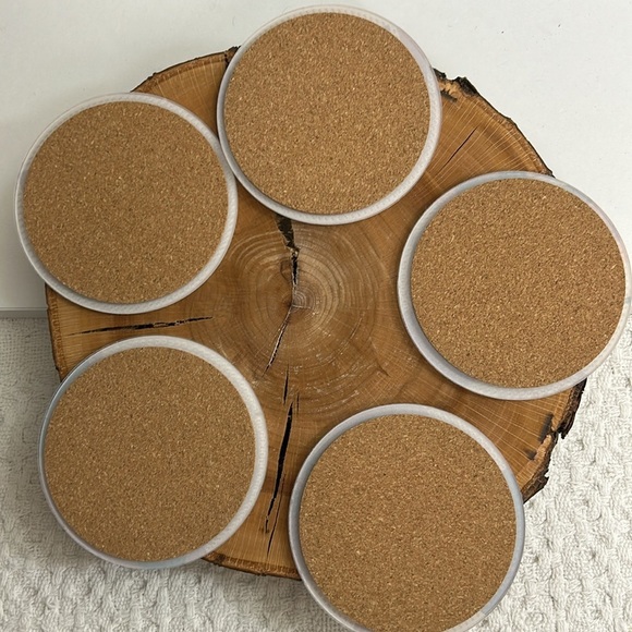 Set of 5 abstract boho designed handmade beaded coasters with cork backing - Picture 3 of 4